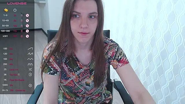 Snapshot of LisaHeart chatting on 18, 12, 2024 LisaHeart online show from 18, 12, 2024