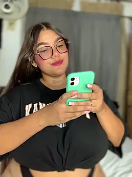 Snapshot of Michellesexxy chatting on 24, 1, 2025 Michellesexxy online show from 24, 1, 2025