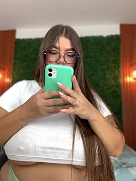 Snapshot of Michellesexxy chatting on 28, 1, 2025 Michellesexxy online show from 28, 1, 2025