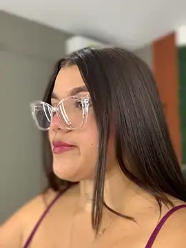 Snapshot of Michellesexxy chatting on 11, 3, 2025 Michellesexxy online show from 11, 3, 2025