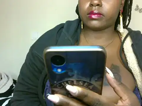 t-QueenSlyy online show from 31, 1, 2025