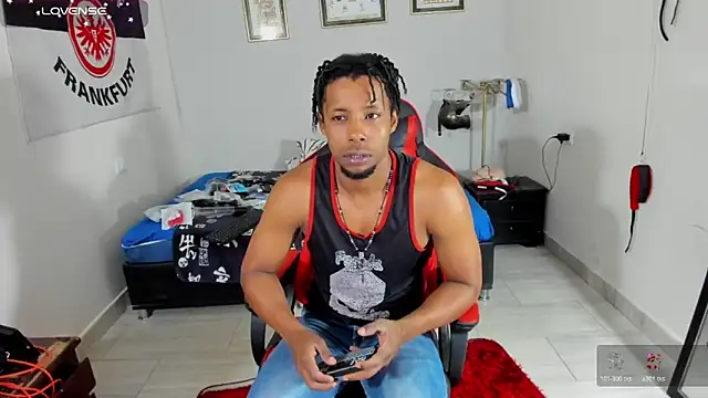 AlejoKhalifa  online show from 21, 11, 2025