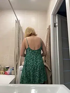 Yourdirtybitch online show from 24, 9, 2025