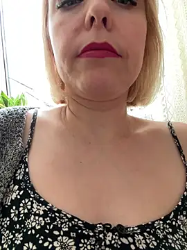 Yourdirtybitch online show from 3, 2, 2026