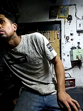 Snapshot of pene_latinoriico chatting on 29, 10, 2025 pene latinoriico online show from 29, 10, 2025