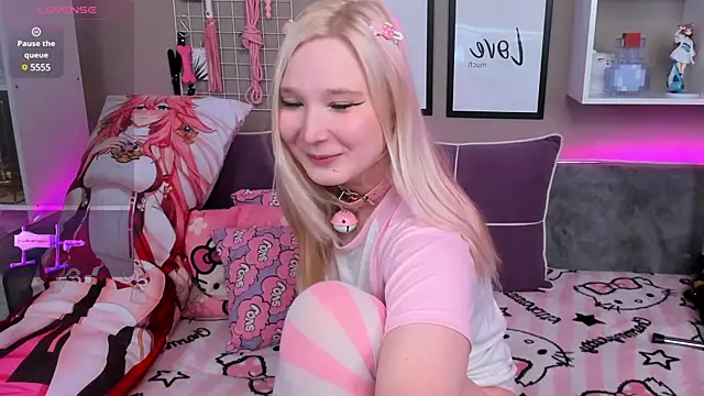 MeowkaKitty online show from 8, 3, 2025