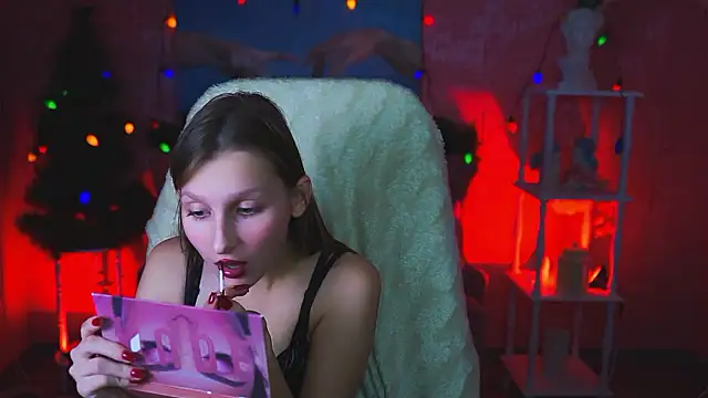 Snapshot of EllaHorton chatting on 5, 12, 2024 EllaHorton online show from 5, 12, 2024