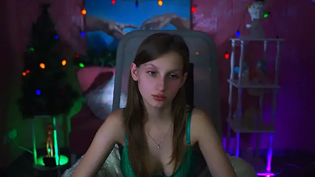 Snapshot of EllaHorton chatting on 7, 1, 2025 EllaHorton online show from 7, 1, 2025