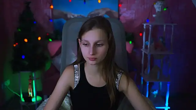 Snapshot of EllaHorton chatting on 10, 1, 2025 EllaHorton online show from 10, 1, 2025