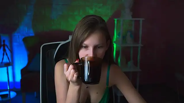 Snapshot of EllaHorton chatting on 2, 3, 2025 EllaHorton online show from 2, 3, 2025