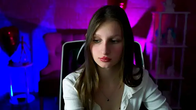 Snapshot of EllaHorton chatting on 3, 3, 2025 EllaHorton online show from 3, 3, 2025