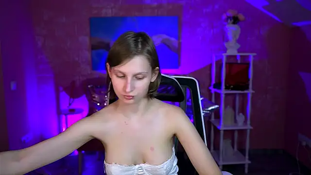 EllaHorton online show from 15, 6, 2026