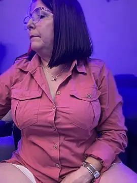 PaulinaSanders X online show from 22, 1, 2025