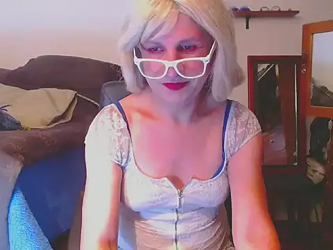 LorenJade online show from 18, 4, 2026