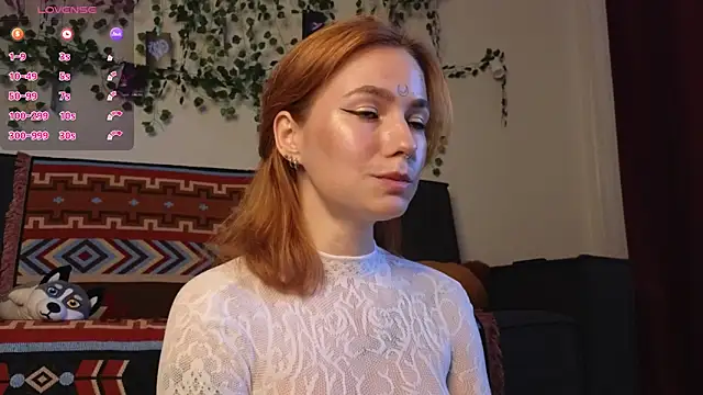 girl with snaketatto0 online show from 9, 9, 2025