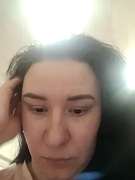 AlexaLexie online show from 13, 2, 2025