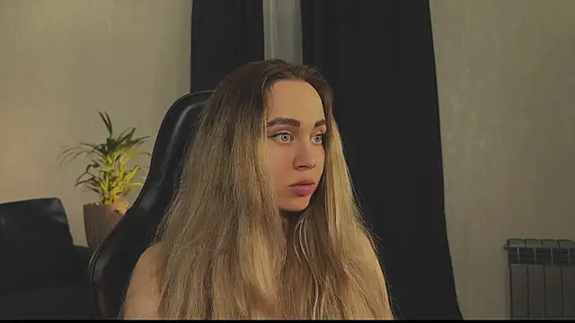 Snapshot of hotexclusive_ chatting on 22, 3, 2025 hotexclusive online show from 22, 3, 2025