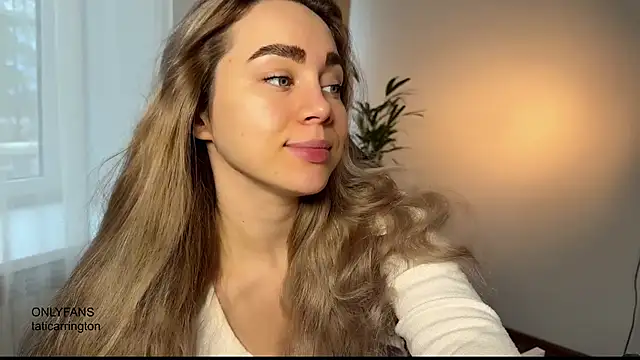 Snapshot of hotexclusive_ chatting on 4, 11, 2025 hotexclusive online show from 4, 11, 2025