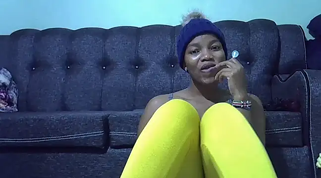 Snapshot of prettychoco1 chatting on 6, 2, 2025 prettychoco1 online show from 6, 2, 2025