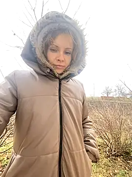 Snapshot of Anita-Smith chatting on 26, 11, 2025 Anita-Smith online show from 26, 11, 2025