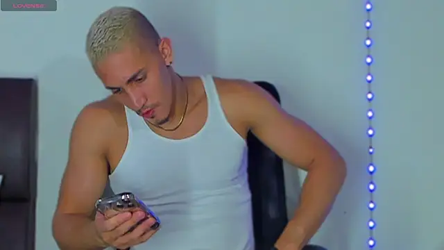 MikeRoss7777 online show from 7, 2, 2025