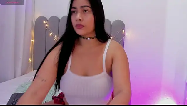 Snapshot of andrea_osorio_ chatting on 19, 10, 2025 andrea osorio online show from 19, 10, 2025