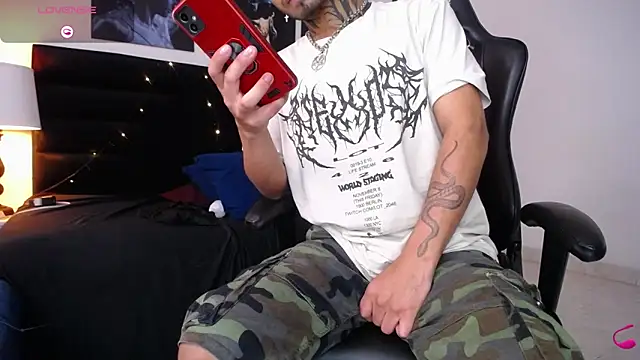 Snapshot of JuanCamiilo_66 chatting on 7, 2, 2025 JuanCamiilo 66 online show from 7, 2, 2025