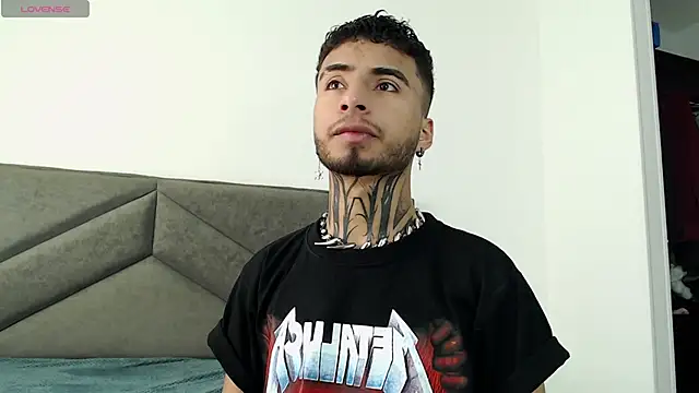 Snapshot of JuanCamiilo_66 chatting on 2, 3, 2025 JuanCamiilo 66 online show from 2, 3, 2025