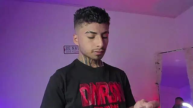 Snapshot of JuanCamiilo_66 chatting on 21, 11, 2025 JuanCamiilo 66 online show from 21, 11, 2025