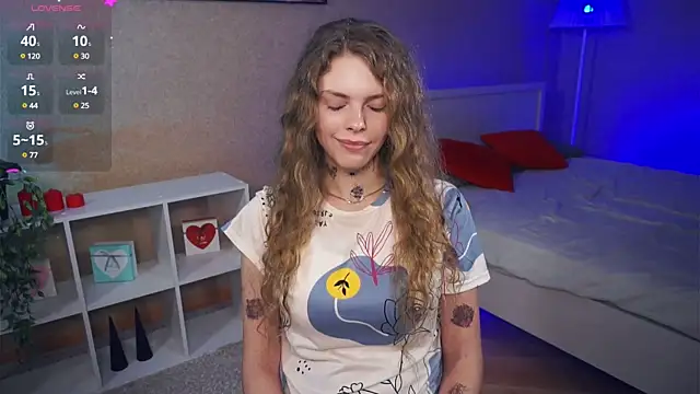 Snapshot of RayaNenlia chatting on 11, 2, 2025 RayaNenlia online show from 11, 2, 2025