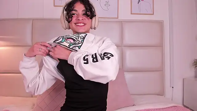 ZukyXYakihiro89 online show from 6, 12, 2024