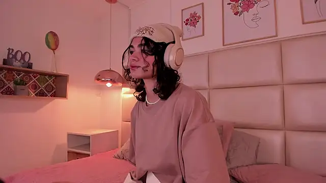 ZukyXYakihiro89 online show from 13, 12, 2024