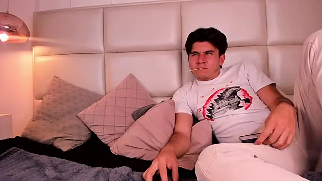 ZukyXYakihiro89 online show from 22, 1, 2025