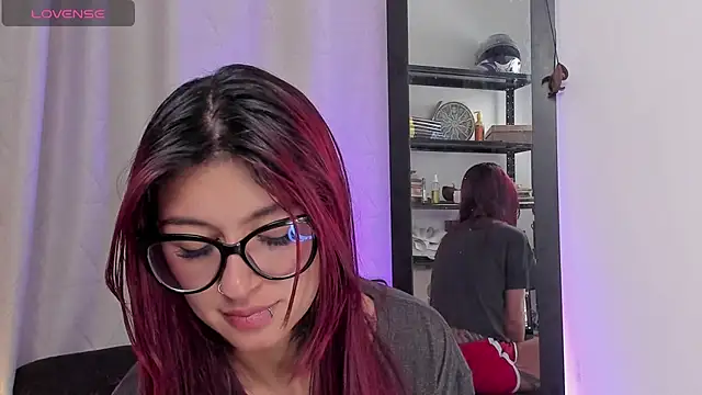 noemi foxxx online show from 14, 7, 2026