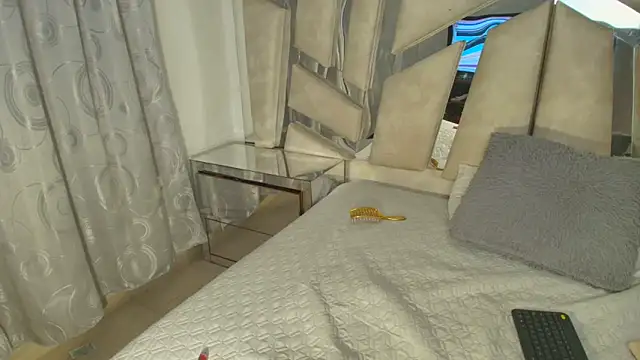 Natalyefoster online show from 14, 4, 2026