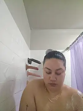 Snapshot of honeeyyy_pot chatting on 12, 1, 2026 honeeyyy pot online show from 12, 1, 2026