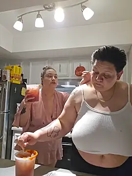 Snapshot of honeeyyy_pot chatting on 8, 2, 2026 honeeyyy pot online show from 8, 2, 2026