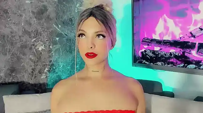 Emmaa Saenz  online show from 9, 12, 2024