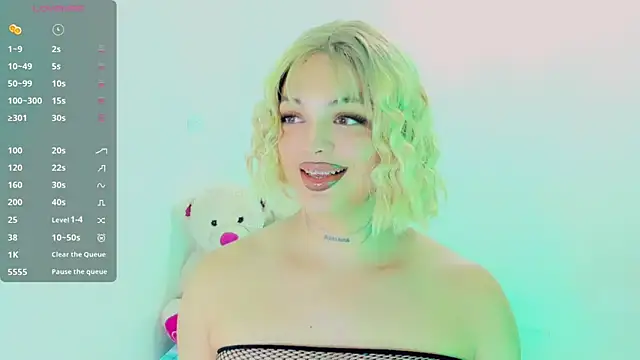 Emmaa Saenz  online show from 9, 3, 2026