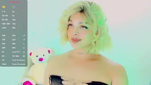 Emmaa Saenz  online show from 15, 3, 2026