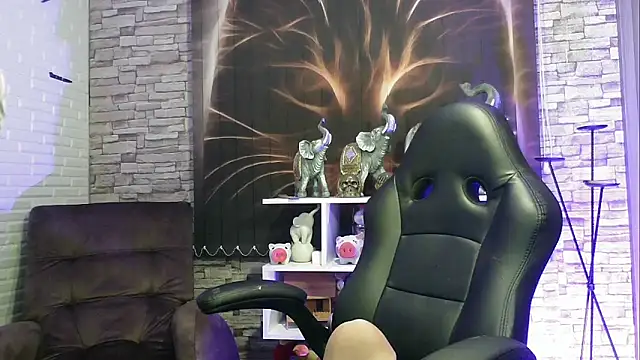 Snapshot of charlotedoll chatting on 12, 1, 2025 charlotedoll online show from 12, 1, 2025