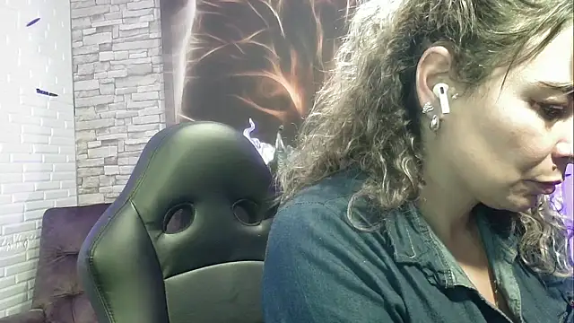 Snapshot of charlotedoll chatting on 5, 2, 2025 charlotedoll online show from 5, 2, 2025