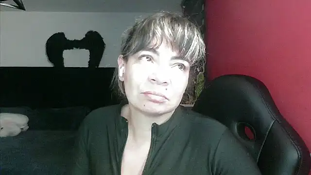 Snapshot of charlotedoll chatting on 14, 11, 2025 charlotedoll online show from 14, 11, 2025