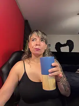 Snapshot of charlotedoll chatting on 19, 12, 2025 charlotedoll online show from 19, 12, 2025