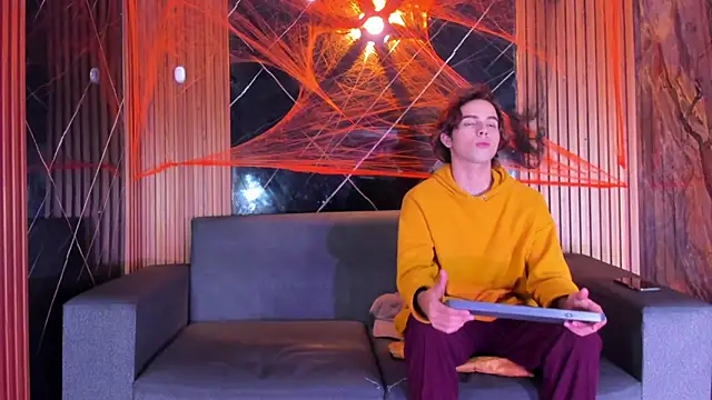 Snapshot of liam_genner_ chatting on 26, 10, 2025 liam genner online show from 26, 10, 2025