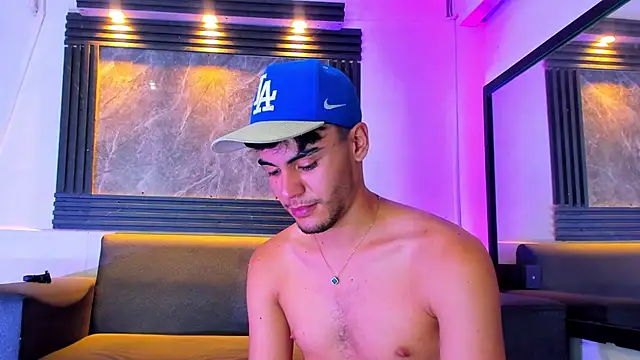 Snapshot of liam_genner_ chatting on 14, 11, 2025 liam genner online show from 14, 11, 2025