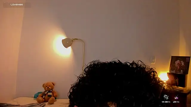 Snapshot of Curlblue chatting on 1, 10, 2025 Curlblue online show from 1, 10, 2025