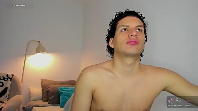 Snapshot of Curlblue chatting on 27, 10, 2025 Curlblue online show from 27, 10, 2025