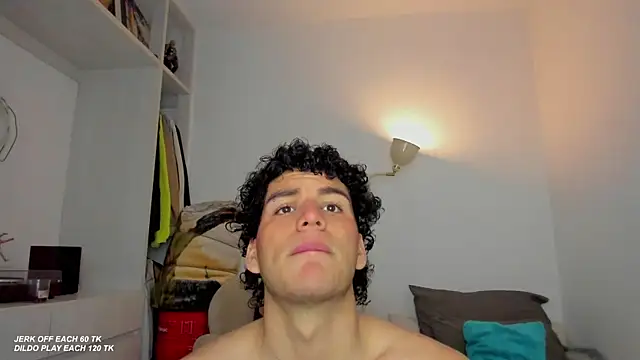 Snapshot of Curlblue chatting on 29, 10, 2025 Curlblue online show from 29, 10, 2025