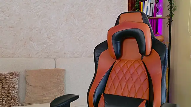 Snapshot of AdanReilly chatting on 23, 11, 2025 AdanReilly online show from 23, 11, 2025